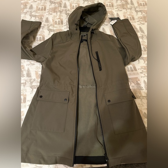 French Connection women Olive Raincoat with Hood. Size Large. NWT. - Picture 7 of 14